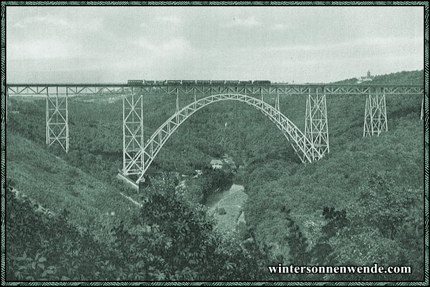 Bergisches Land. Deutschlands höchste Eisenbahnbrücke bei Müngsten.