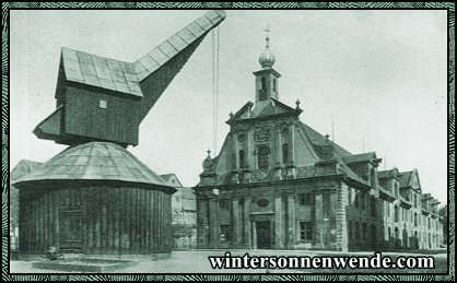 Lüneburg. Kaufhaus und Kran.