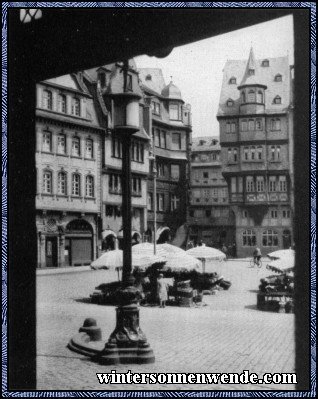 Frankfurt am Main. Das Römerportal.