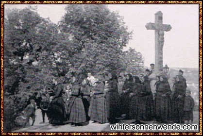 Ungarländische Schwaben nach dem Gottesdienst