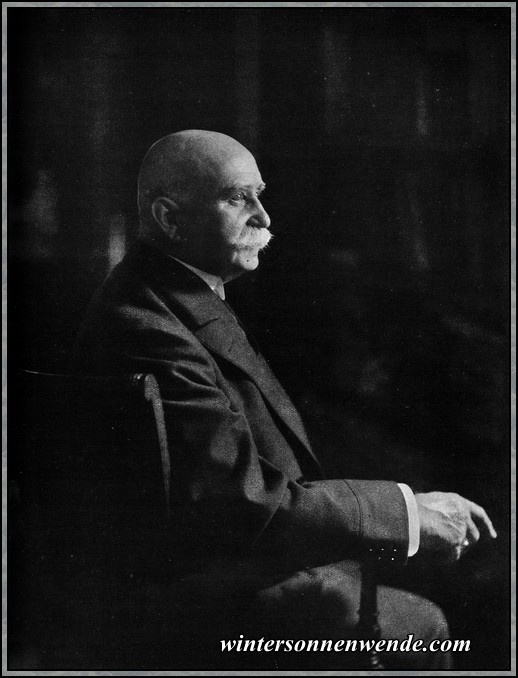 Seine Exzellenz Graf
Ferdinand von Zeppelin.