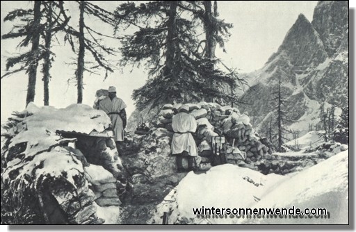 Hochgebirgsfeldwache in Winterausrüstung.