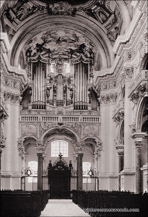 Die Bruckner-Orgel in der Stiftkirche von St. Florian in Österreich.