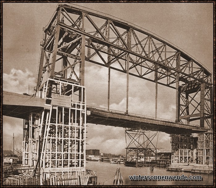 Diese Hubbrücke über den Riachuelo, Argentinien, ist das Werk deutscher
Ingenieure einer deutschen Konstruktionsfirma.