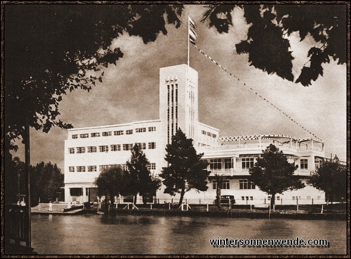 Dieses prächtige Gebäude baute sich  der Deutsche Klub in Buenos Aires.
Es ist eine Stätte deutscher Volksgemeinschaft im Auslande.