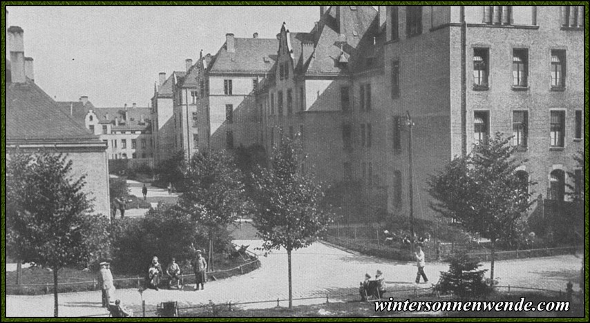 Crefeld, Blick auf Lagergebäude.