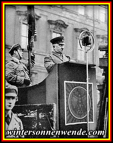 Hörsing spricht beim Reichsbanner im Lustgarten zu Berlin.