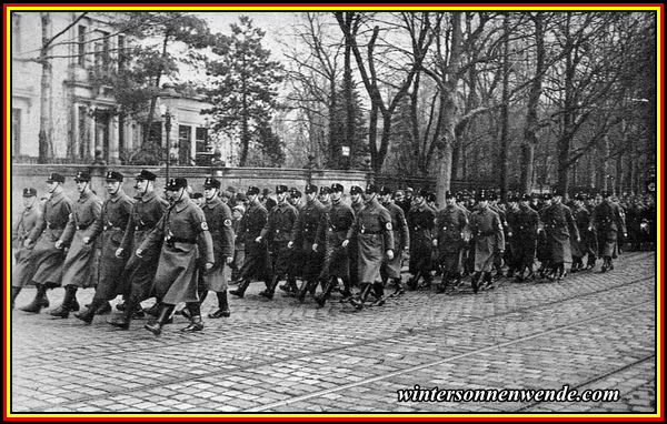 Standarte Leipzig beim Ausmarsch, 1931.