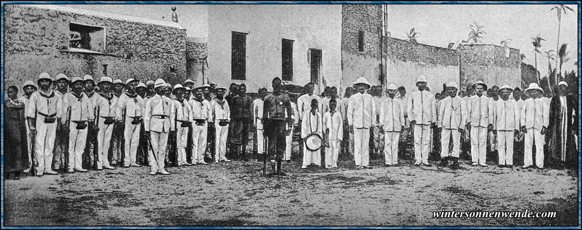 Die Besatzung des Forts in Bagamoyo.