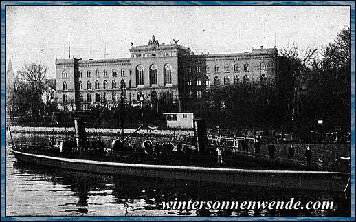 Kaiserliche Marine-Akademie in Kiel 1899.