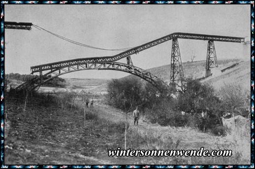 Eine von den Franzosen gesprengte Eisenbahnbrücke bei Toul.