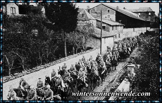 Deutsches Dragonerregiment vor Reims.