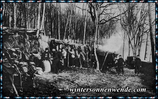 Unterstände französischer Soldaten im Argonnenwald.