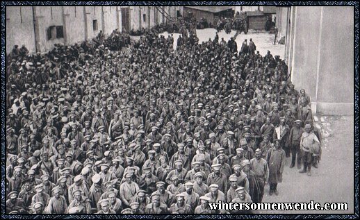 Russische Gefangene aus der Schlacht von Lemberg 1915.