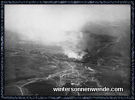 Die französische Festung Verdun unter deutschem Feuer.